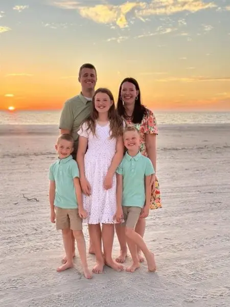 an image of Matthew Bowden and family in Hawaii